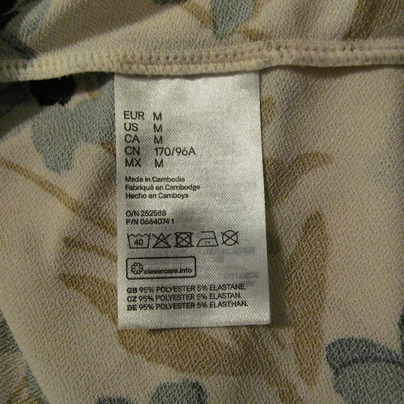 H&M Spring floral pattern top - Size M - Picture 5 of 5